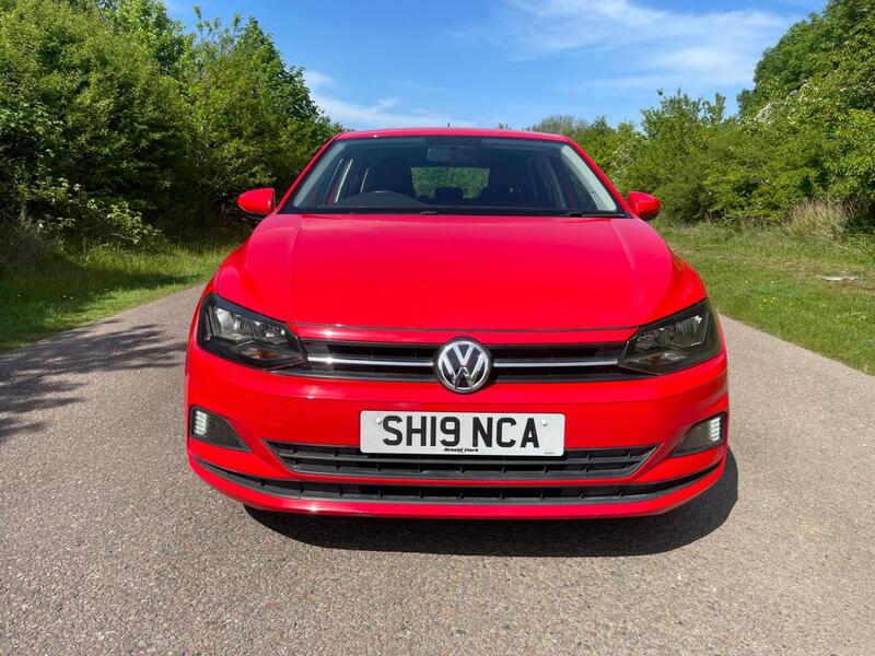VOLKSWAGEN POLO