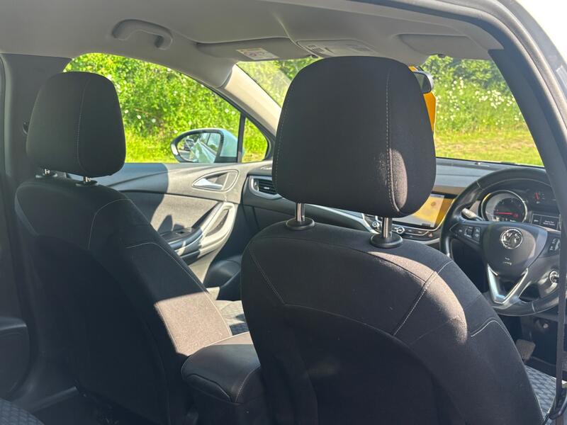 VAUXHALL ASTRA