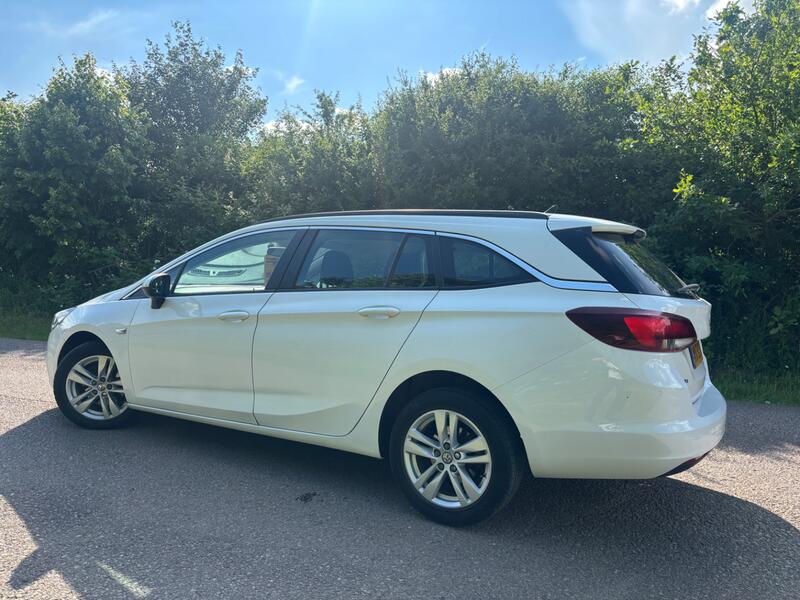 VAUXHALL ASTRA