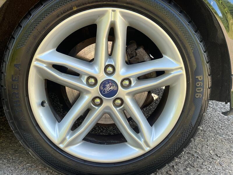 FORD FOCUS