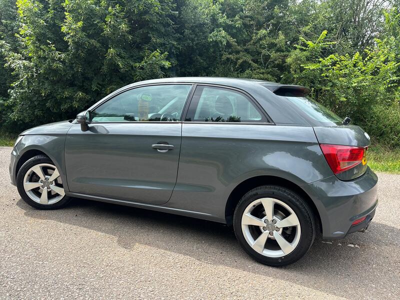 AUDI A1