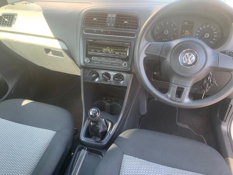 VOLKSWAGEN POLO