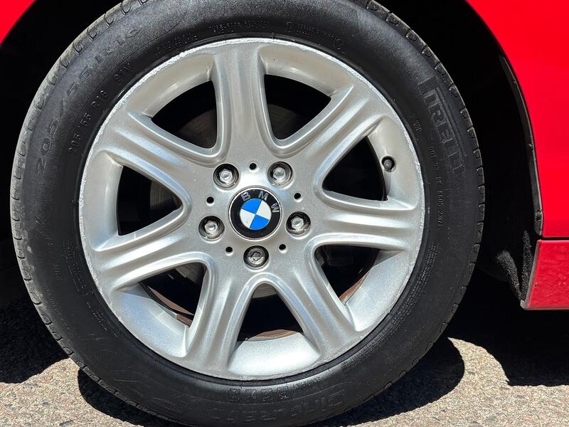 BMW 1 SERIES