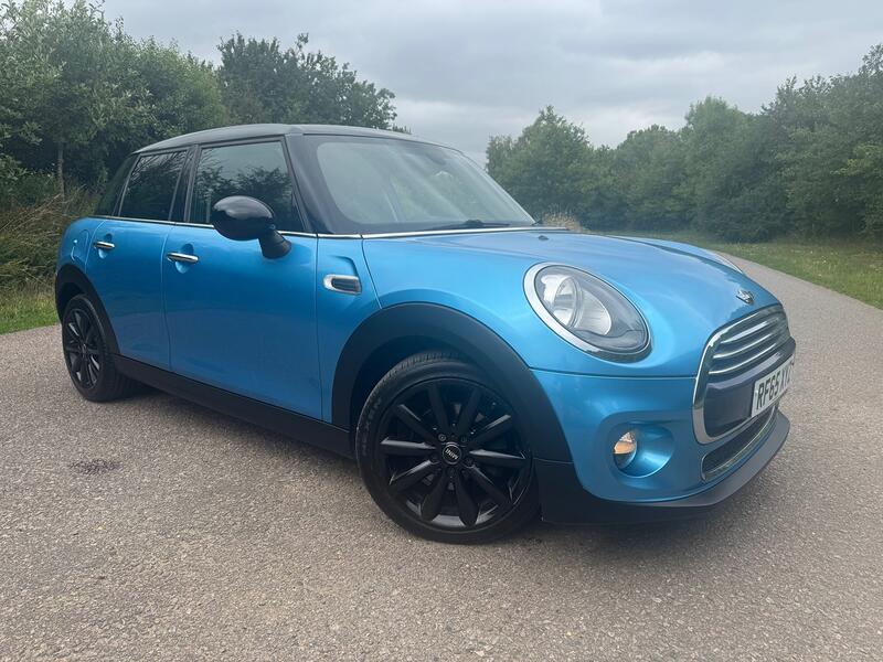 MINI HATCH