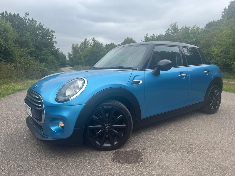 MINI HATCH