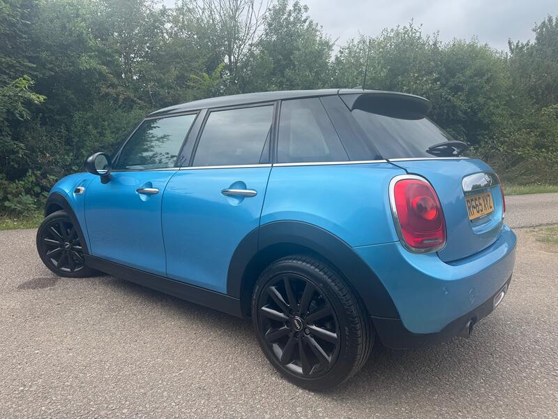 MINI HATCH
