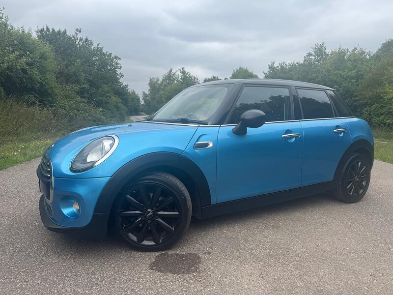 MINI HATCH