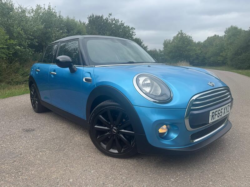 MINI HATCH
