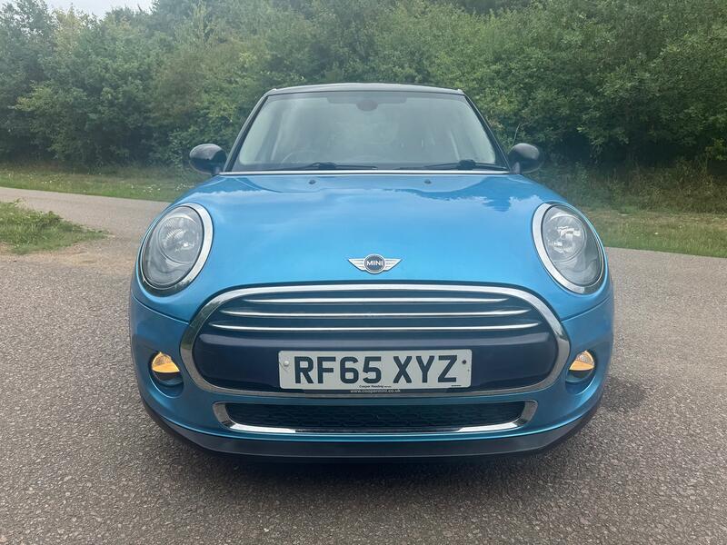 MINI HATCH