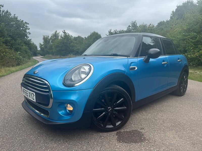 MINI HATCH